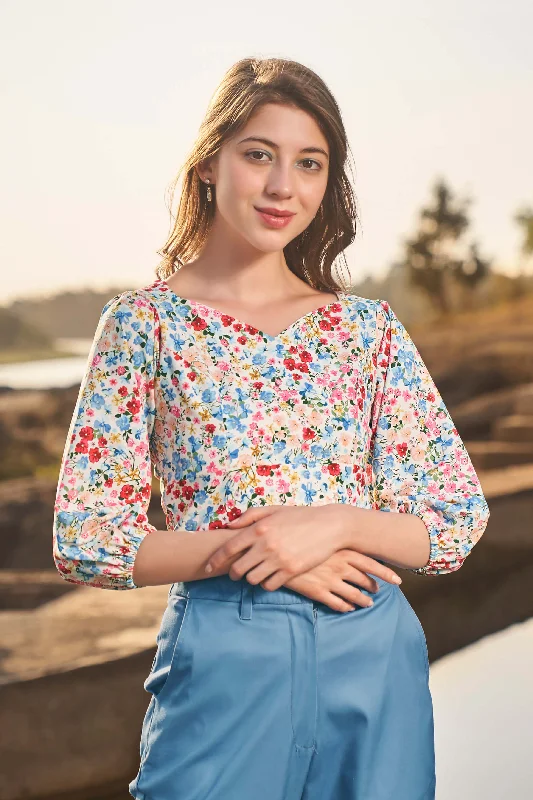 Floral Sweet Heart Neck Crop Top