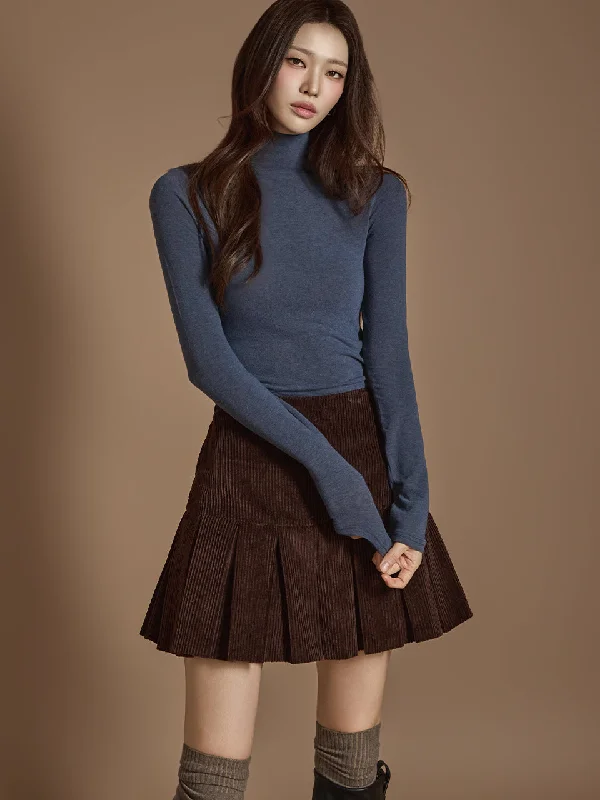 E3590 Turtleneck Top